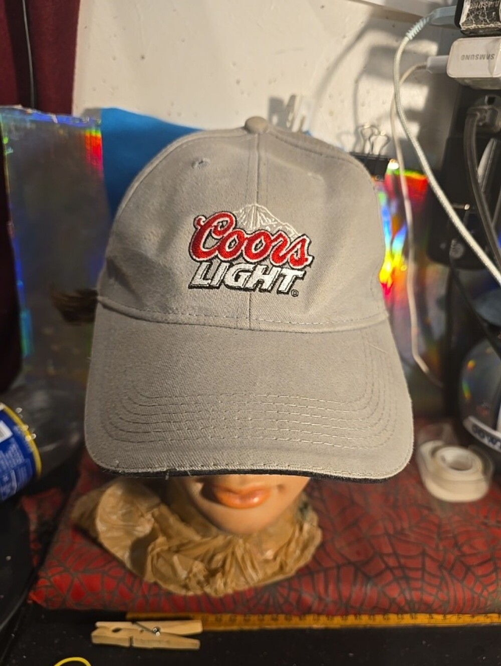051026 COORS LIGHT GRAY RED EMBROIDERED EMBROIDERED ADJUSTABLE HAT CAP SILVER BU